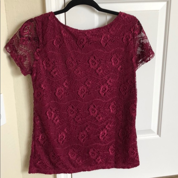 Garnet lace top - Picture 2 of 3